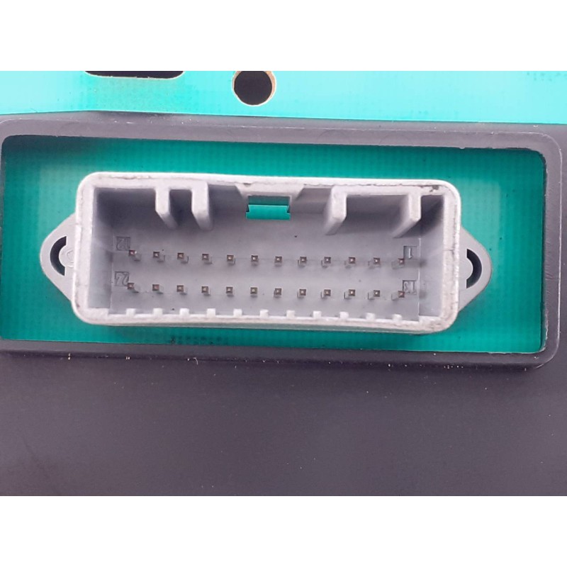 Recambio de cuadro instrumentos para dacia duster ambiance 4x4 referencia OEM IAM 216774992  E2-A1-37-5