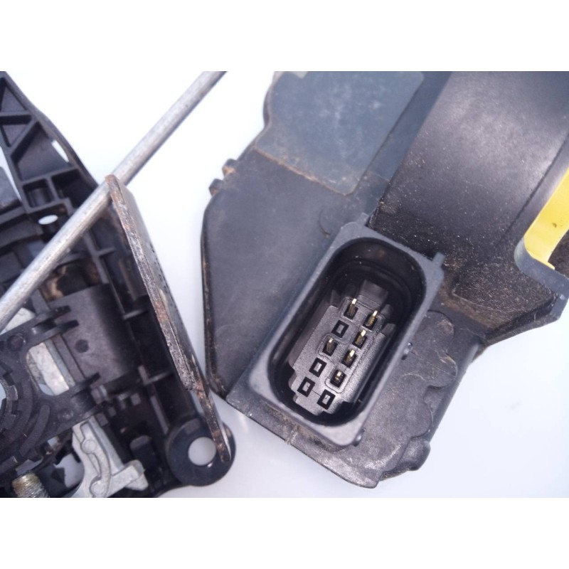 Recambio de cerradura puerta delantera izquierda para opel insignia sports tourer sportive referencia OEM IAM 13779518  E2-B6-19