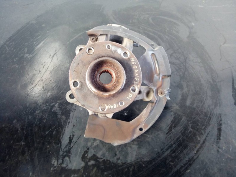 Recambio de mangueta delantera izquierda para renault megane iv berlina 5p life referencia OEM IAM   P1-A4-15