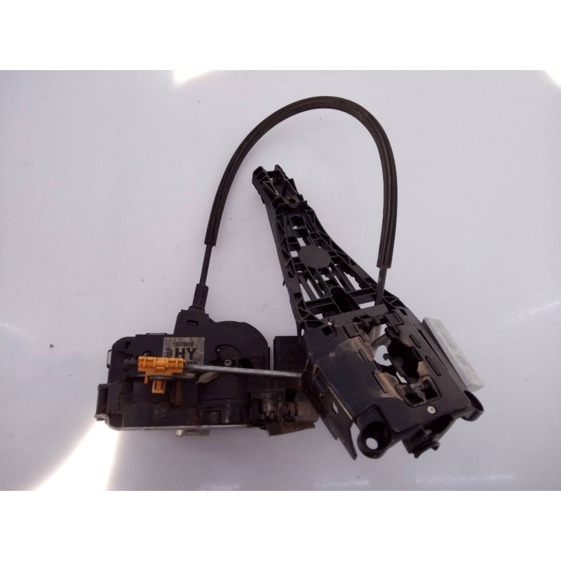 Recambio de cerradura puerta delantera izquierda para opel insignia sports tourer sportive referencia OEM IAM 13779518  E2-B6-19
