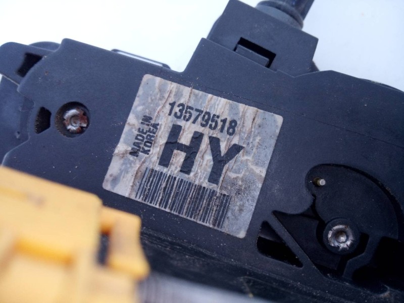 Recambio de cerradura puerta delantera izquierda para opel insignia sports tourer sportive referencia OEM IAM 13779518  E2-B6-19