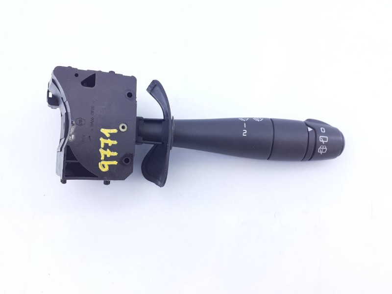 Recambio de mando limpia para dacia duster ambiance 4x4 referencia OEM IAM 901057668  E2-A1-19-6