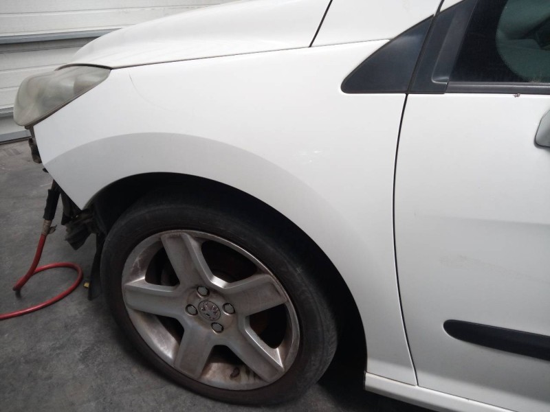 Recambio de aleta delantera izquierda para peugeot 308 access referencia OEM IAM   