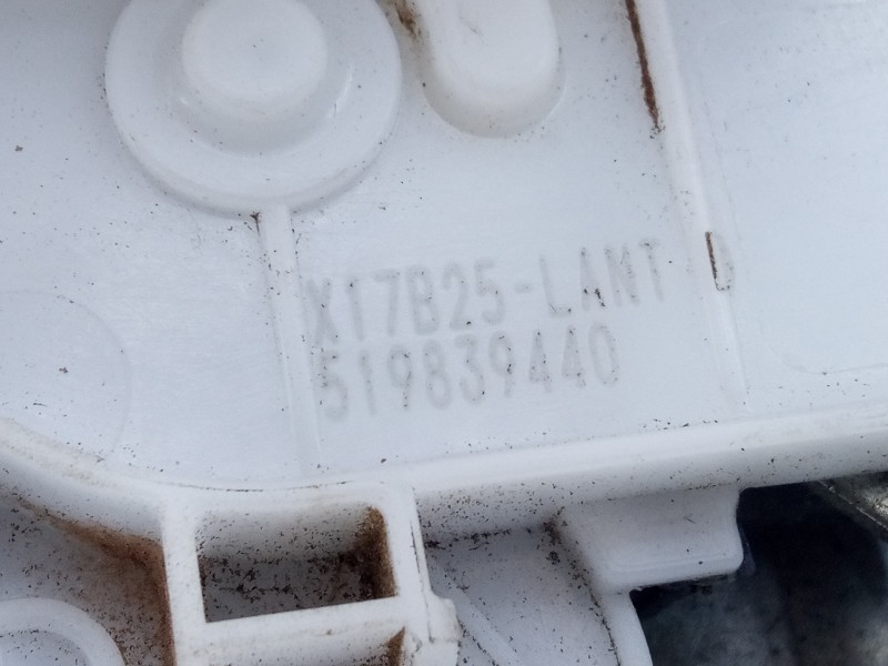 Recambio de cerradura puerta delantera derecha para fiat tipo ii (356) sedan pop referencia OEM IAM X17825 519839440 E2-B2-54-1