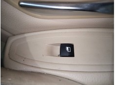 MANDO ELEVALUNAS DELANTERO DERECHO 