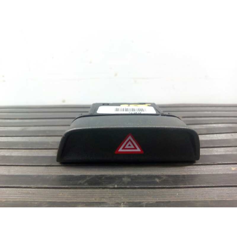 Recambio de warning para kia sportage drive 4x2 referencia OEM IAM 937903U010AK5  