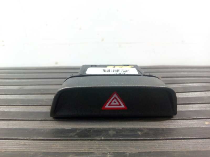 Recambio de warning para kia sportage drive 4x2 referencia OEM IAM 937903U010AK5  