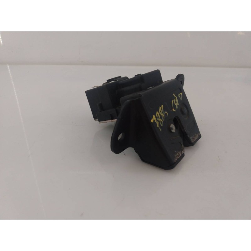 Recambio de cerradura maletero / porton para kia cee´d active referencia OEM IAM   E3-A3-3-3