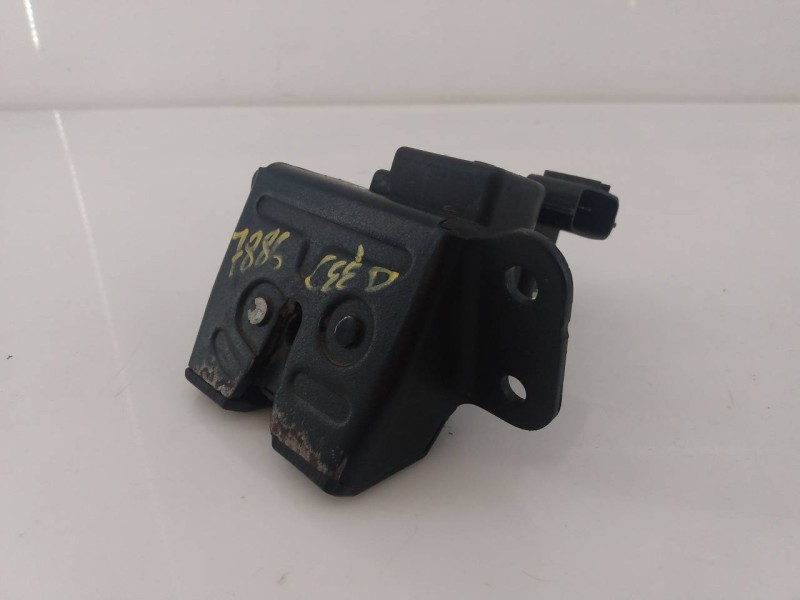 Recambio de cerradura maletero / porton para kia cee´d active referencia OEM IAM   E3-A3-3-3