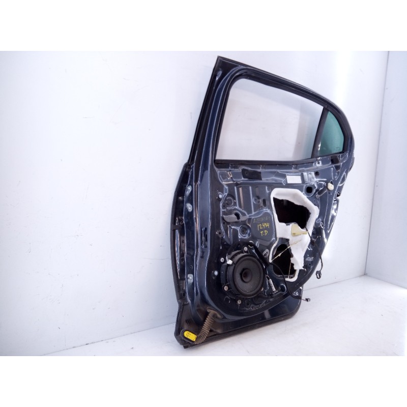 Recambio de puerta trasera derecha para renault megane iv berlina 5p life referencia OEM IAM   E4-B3-8