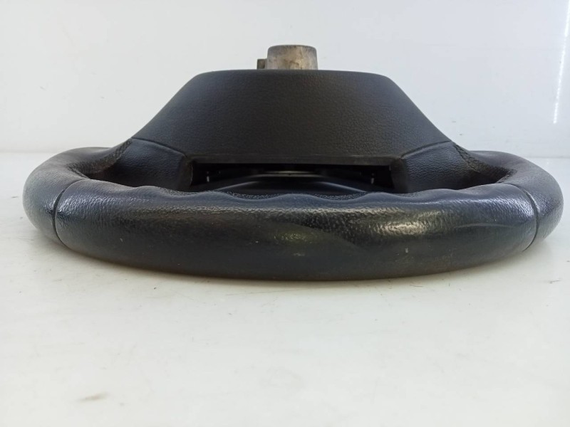 Recambio de volante para bmw serie 3 touring (f31) 318d referencia OEM IAM F824039 5826357 E1-A3-38-2