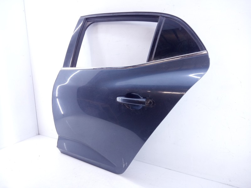 Recambio de puerta trasera izquierda para renault megane iv berlina 5p life referencia OEM IAM   E4-A3-10