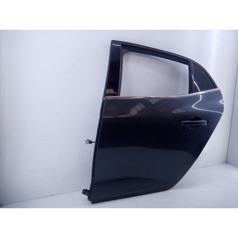 Recambio de puerta trasera izquierda para renault megane iv berlina 5p life referencia OEM IAM   E4-A3-10