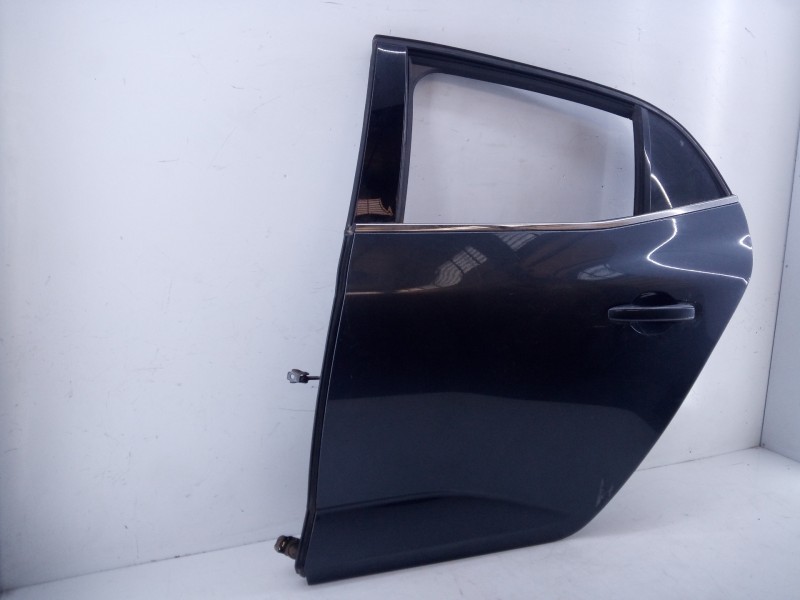 Recambio de puerta trasera izquierda para renault megane iv berlina 5p life referencia OEM IAM   E4-A3-10