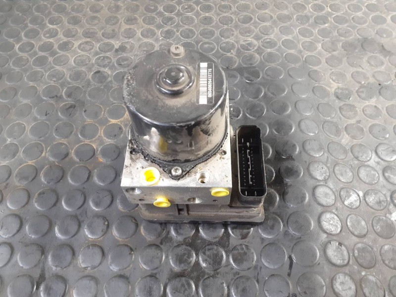 Recambio de abs para opel zafira b cosmo referencia OEM IAM 13244860 10020602874 P3-A8-2-5