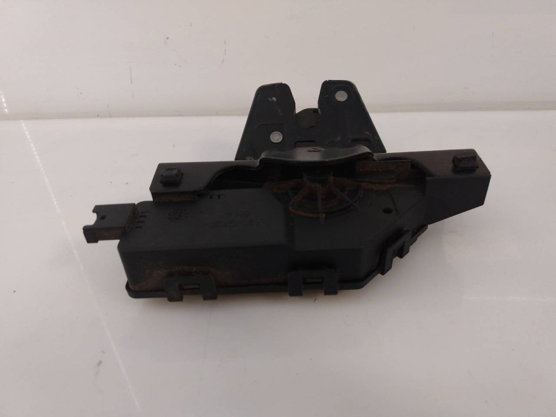 Recambio de cerradura maletero / porton para bmw serie 3 berlina (e90) 318d referencia OEM IAM 7840617  E1-A3-39-1