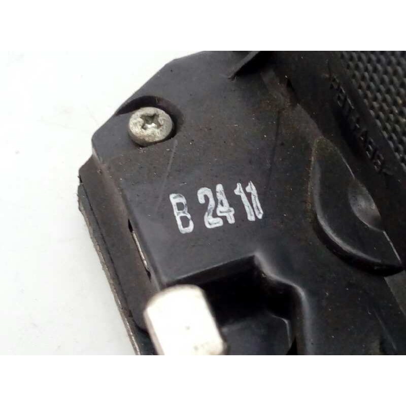 Recambio de cerradura puerta trasera derecha para toyota verso advance referencia OEM IAM B2411  E2-B4-30-1