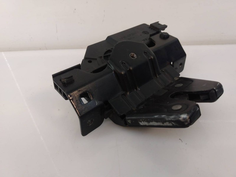 Recambio de cerradura maletero / porton para bmw serie 3 berlina (e90) 318d referencia OEM IAM 7840617  E1-A3-39-1
