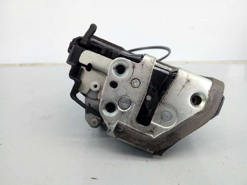 Recambio de cerradura puerta trasera derecha para toyota verso advance referencia OEM IAM B2411  E2-B4-30-1