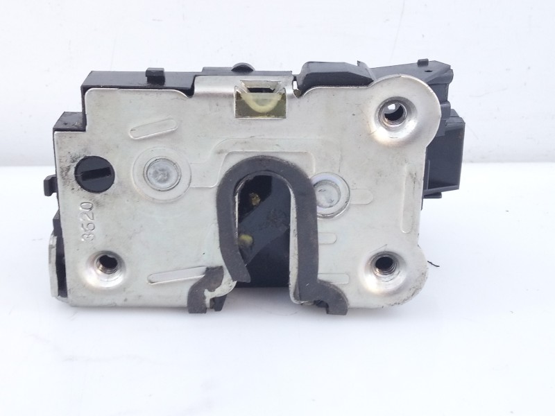 Recambio de cerradura puerta delantera derecha para dacia dokker ambiance referencia OEM IAM 3620  
