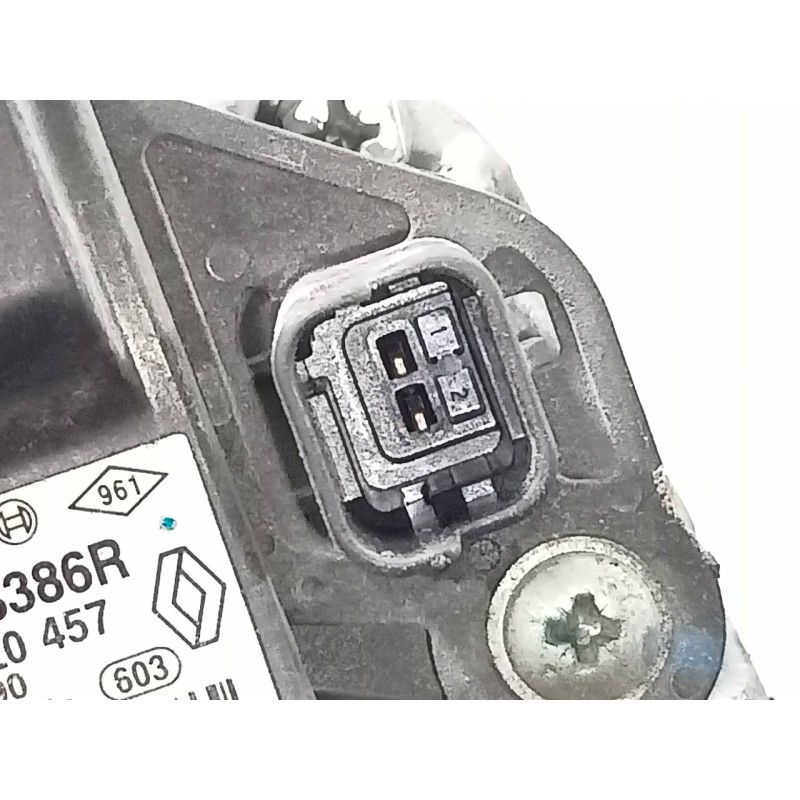 Recambio de alternador para dacia sandero ambiance referencia OEM IAM 231008386R F000BL0457 P3-A5-2-2