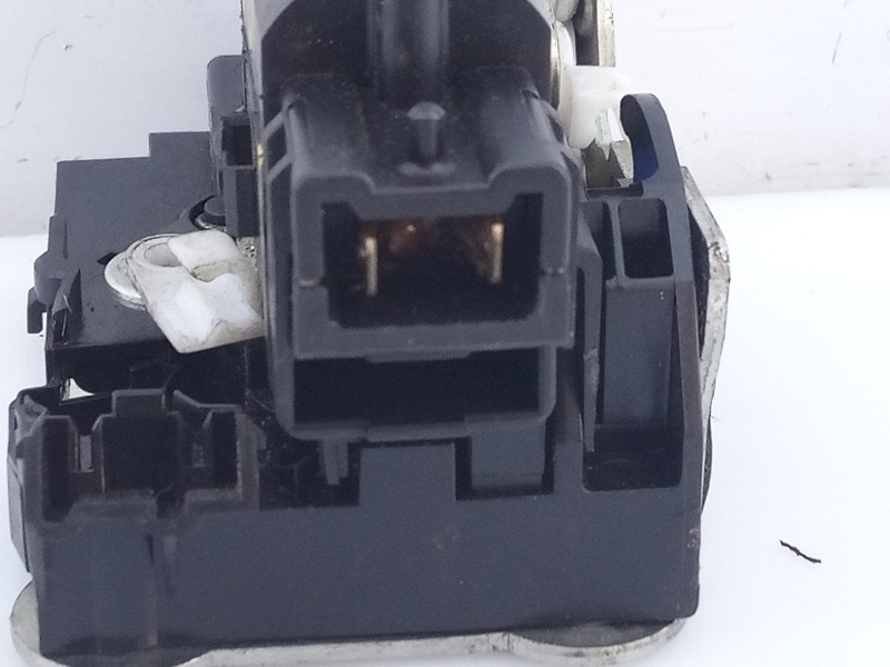 Recambio de cerradura puerta delantera derecha para dacia dokker ambiance referencia OEM IAM 3620  