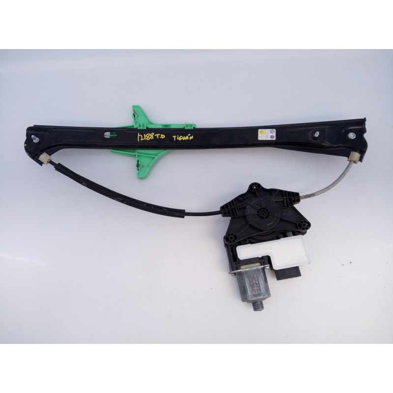 Recambio de elevalunas trasero derecho para volkswagen tiguan advance bmt referencia OEM IAM 5Q0959408E  E1-A5-40-1