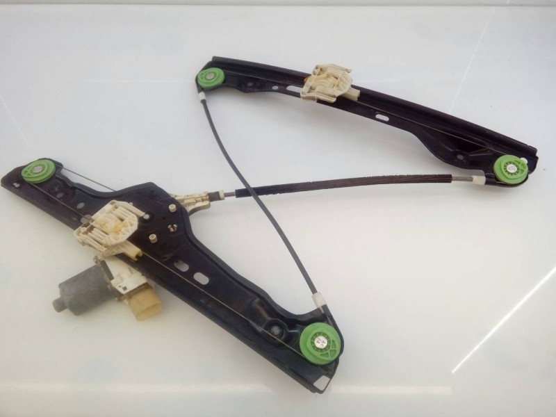 Recambio de elevalunas delantero derecho para bmw serie 3 berlina (e90) 318d referencia OEM IAM 7060266S  E1-A3-4-2