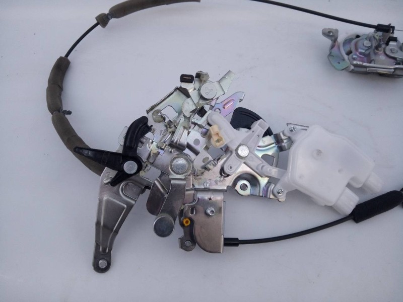 Recambio de cerradura puerta trasera izquierda para dacia dokker ambiance referencia OEM IAM   E1-A1-36-1