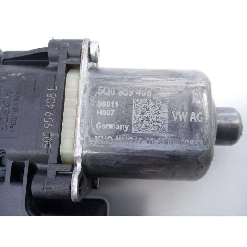 Recambio de elevalunas trasero derecho para volkswagen tiguan advance bmt referencia OEM IAM 5Q0959408E  E1-A5-40-1