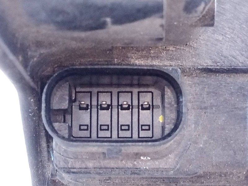 Recambio de cerradura puerta trasera derecha para bmw serie 2 active tourer (f45) 218d luxury line referencia OEM IAM 728194009 