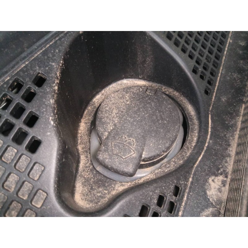 Recambio de deposito limpia para dacia dokker ambiance referencia OEM IAM   