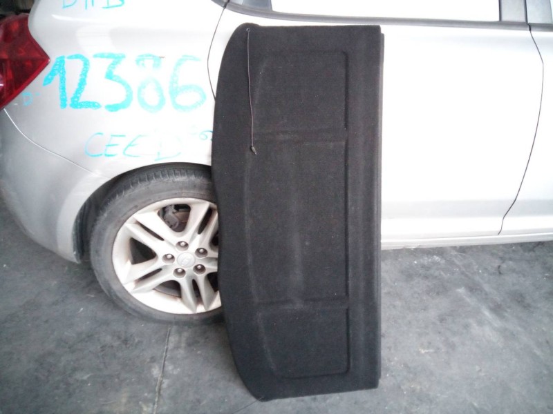 Recambio de bandeja trasera para kia cee´d active referencia OEM IAM   