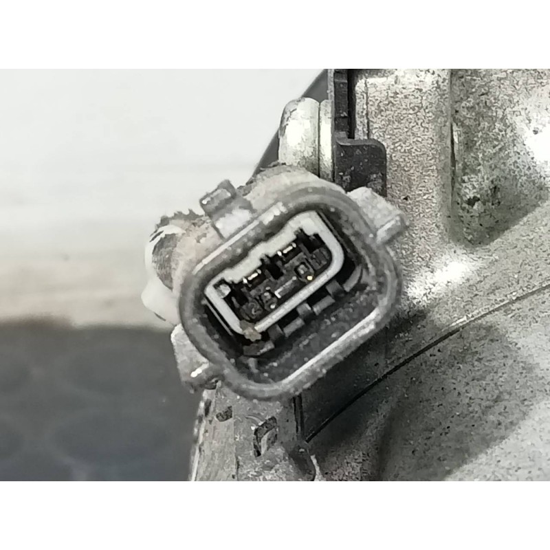 Recambio de compresor aire acondicionado para dacia sandero ambiance referencia OEM IAM 926006775R  P3-A2-8-3