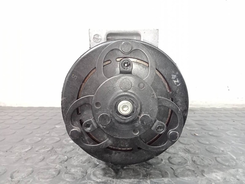 Recambio de compresor aire acondicionado para dacia sandero ambiance referencia OEM IAM 926006775R  P3-A2-8-3