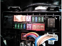 CAJA RELES / FUSIBLES 243504CL0B 