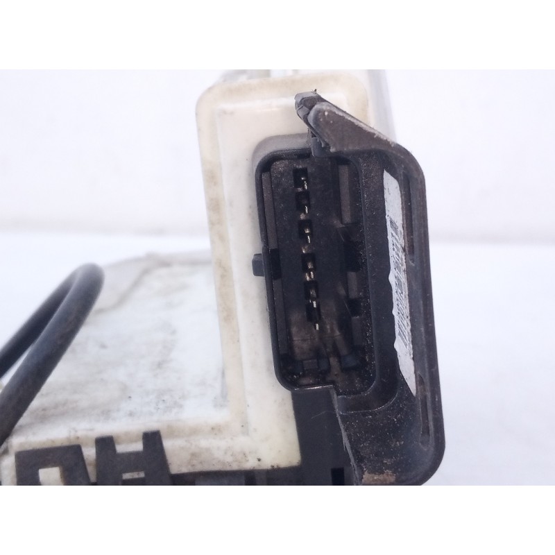 Recambio de cerradura puerta delantera derecha para peugeot 308 access referencia OEM IAM 732074  E1-A4-48-1