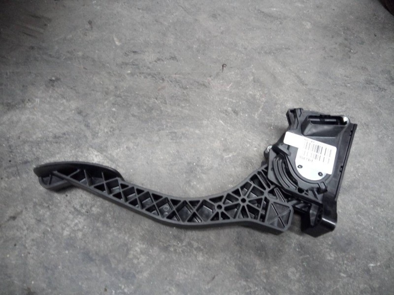 Recambio de pedal acelerador para peugeot 3008 gt line referencia OEM IAM 9836042080  
