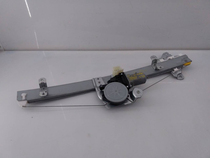 Recambio de elevalunas delantero izquierdo para nissan x-trail (t32) tekna referencia OEM IAM 807304CA1A 0620403410 E2-A4-15-1