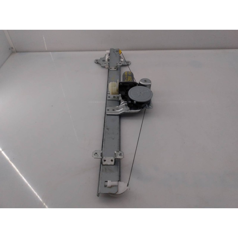 Recambio de elevalunas delantero izquierdo para nissan x-trail (t32) tekna referencia OEM IAM 807304CA1A 0620403410 E2-A4-15-1