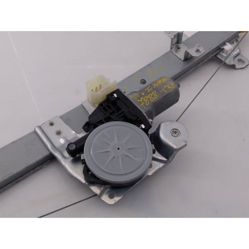 Recambio de elevalunas delantero izquierdo para nissan x-trail (t32) tekna referencia OEM IAM 807304CA1A 0620403410 E2-A4-15-1