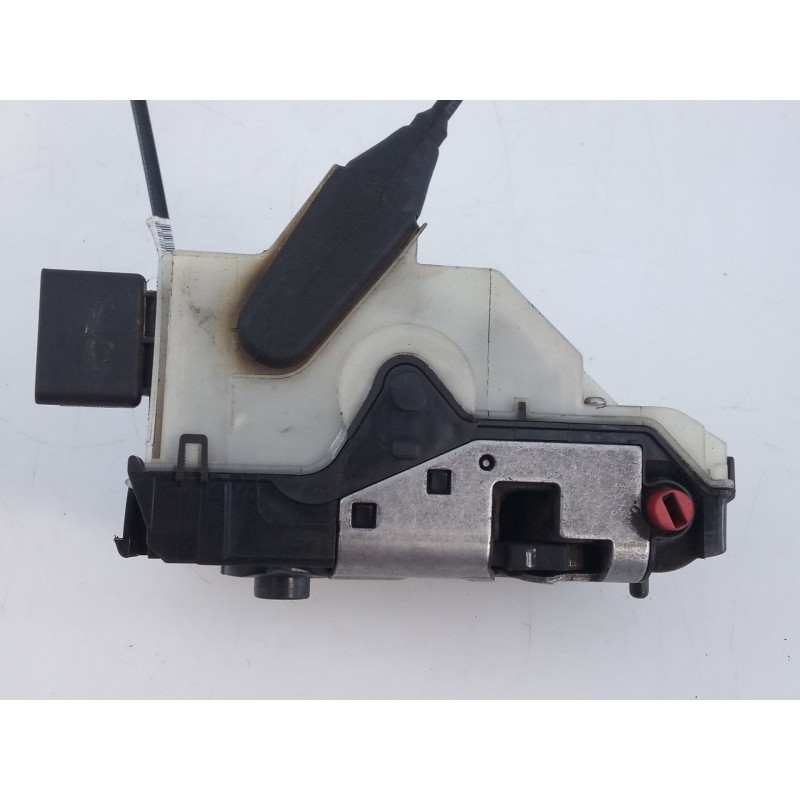 Recambio de cerradura puerta trasera derecha para peugeot 208 style referencia OEM IAM 9812501180  E1-A4-52-2