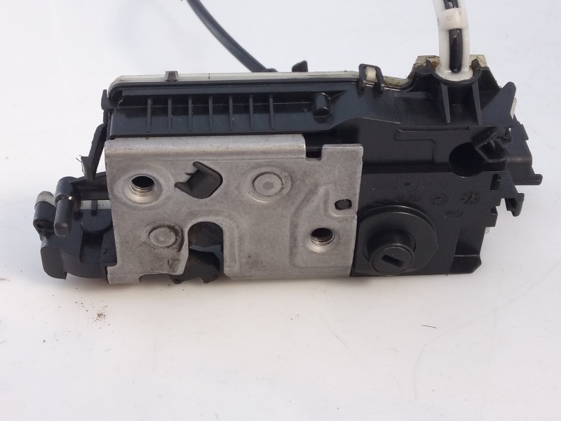 Recambio de cerradura puerta trasera derecha para peugeot 208 style referencia OEM IAM 9812501180  E1-A4-52-2