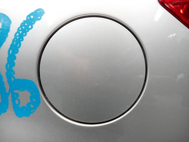 Recambio de tapa exterior combustible para kia cee´d active referencia OEM IAM   