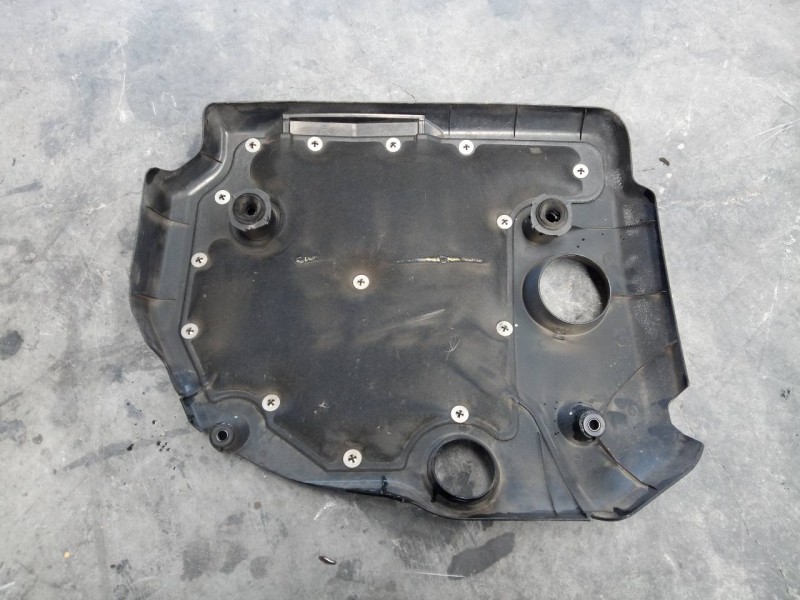 Recambio de tapa motor para kia cee´d active referencia OEM IAM   