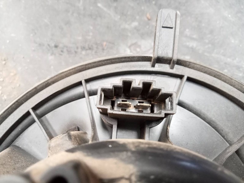 Recambio de ventilador calefaccion para volkswagen touran (1t2) advance referencia OEM IAM 1K1819015  