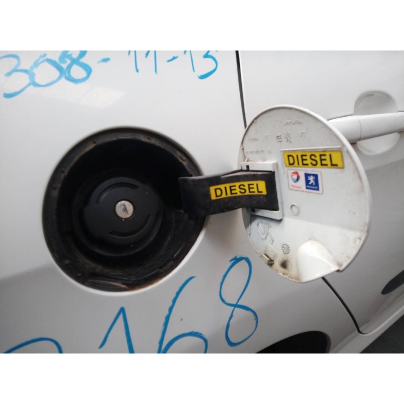 Recambio de tapa exterior combustible para peugeot 308 access referencia OEM IAM   