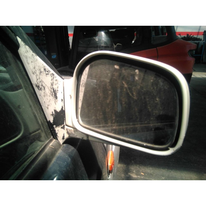 Recambio de retrovisor derecho electrico para ssangyong musso 2.9 d referencia OEM IAM   