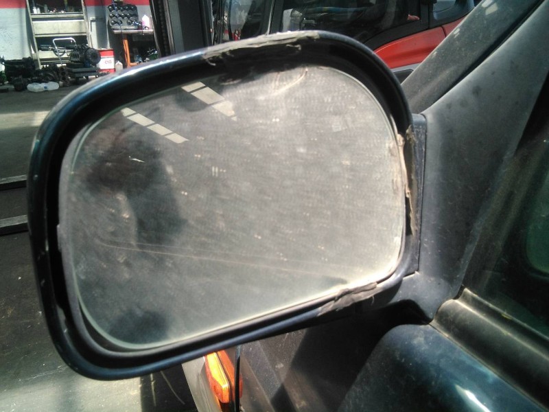 Recambio de retrovisor izquierdo electrico para ssangyong musso 2.9 d referencia OEM IAM   