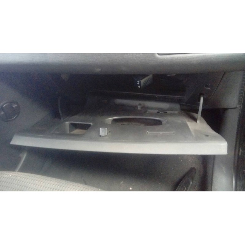 Recambio de guantera para citroën c4 berlina collection referencia OEM IAM   